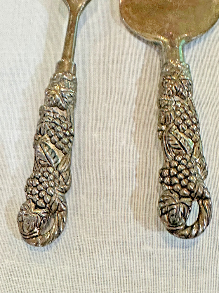 Arthur Court Silver Plated 2 Pcs Grape Vine 5 in. Cheese Servers