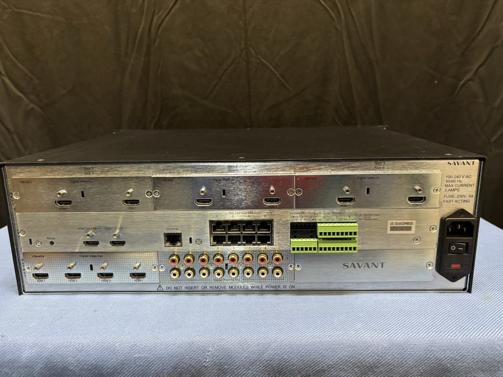 SAVANT SMARTMEDIA PRO CHASSIS SSP-0600-00 With Modules Installed