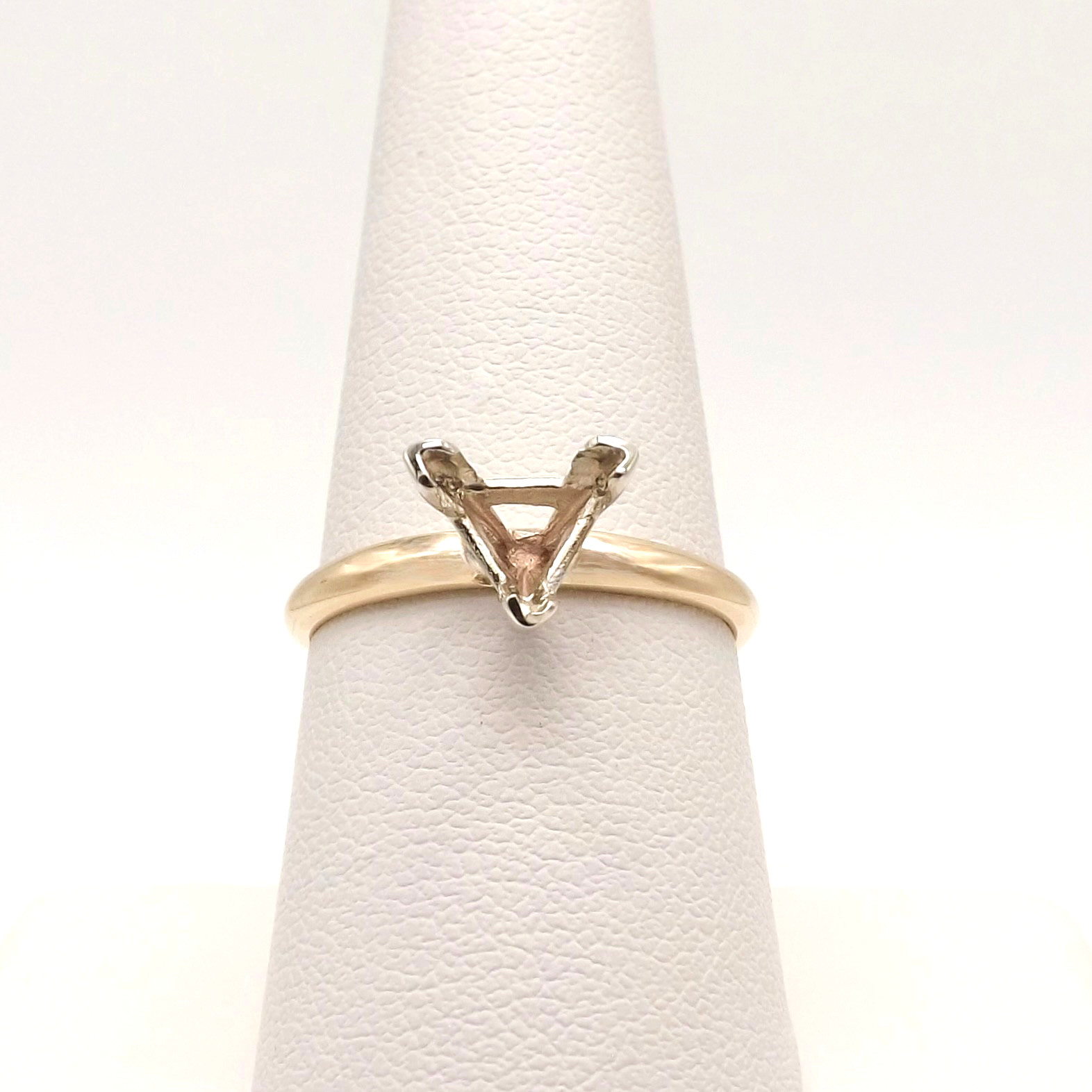 14k Gold Trillion Solitaire Setting Engagement Ring New