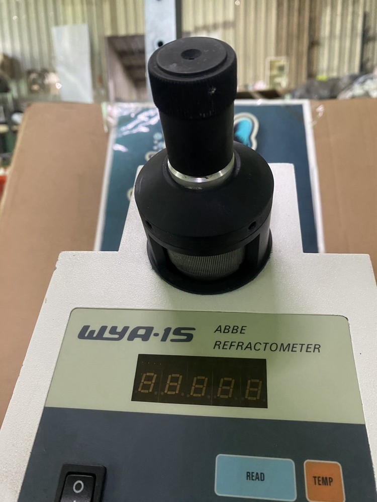 Today’s Instruments WYA-1S Abbe Refractometer – Powers On, Lines Visible, As-Is