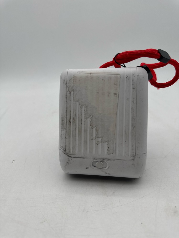 (BROKEN) Polaroid Go Instant Camera Gen 2 White