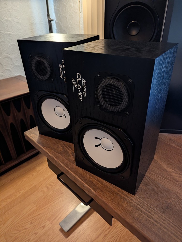 Avantone Pro CLA‑10A Active Studio Monitors – Pair - In Box
