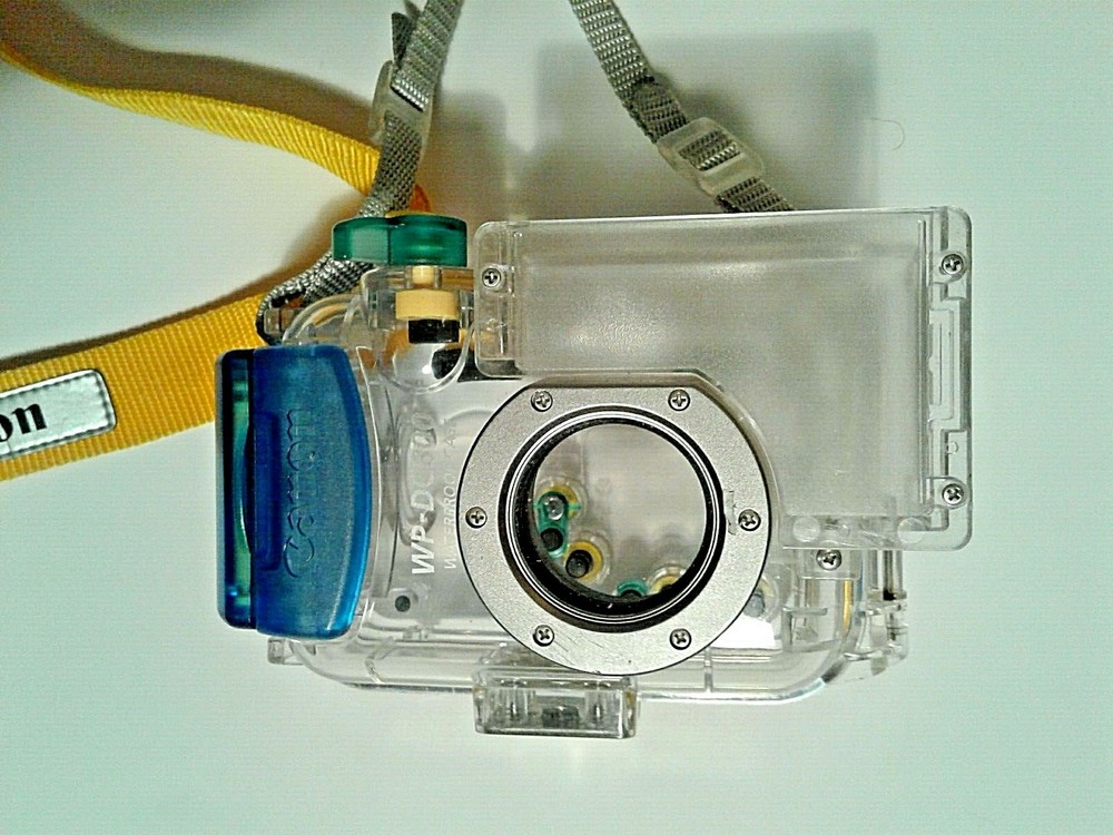 Canon Waterproof Camera Case. WP-DC800. Great Condition