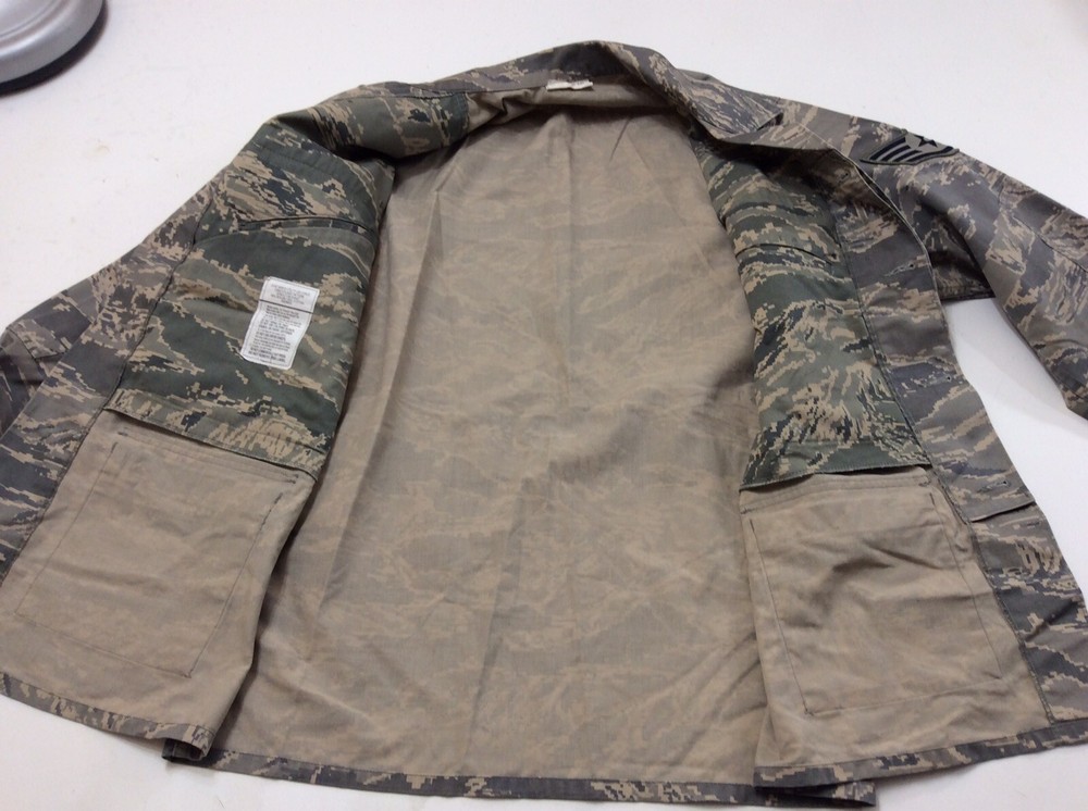 US Air Force Man’s Utility Coat Air Force Camouflage Pattern Size 40 Regular