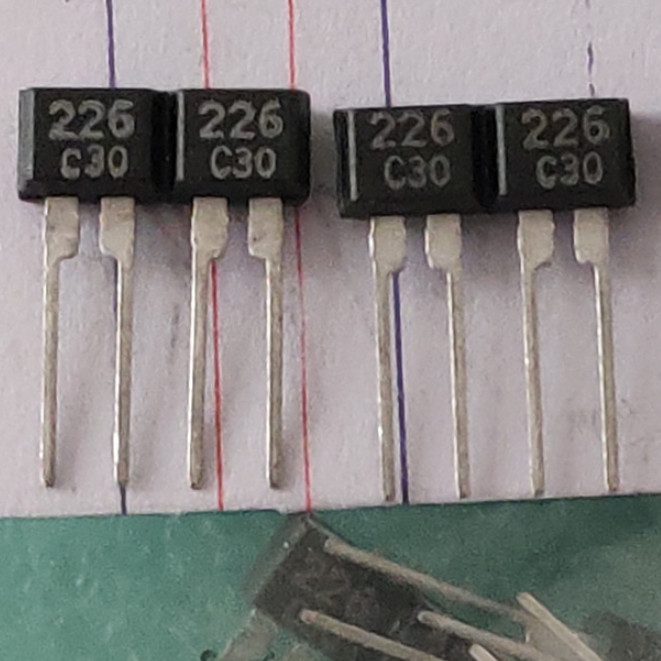 5PCS Variable Capacitance Diode TOKO TO-92-4 KV1226-2 226