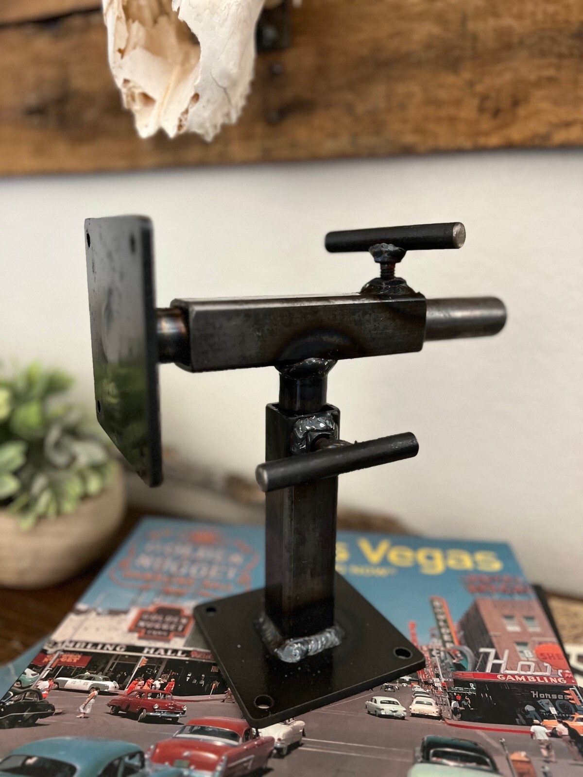 Taxidermy Stand 2 axis Mounting Stand sincitymetalworks