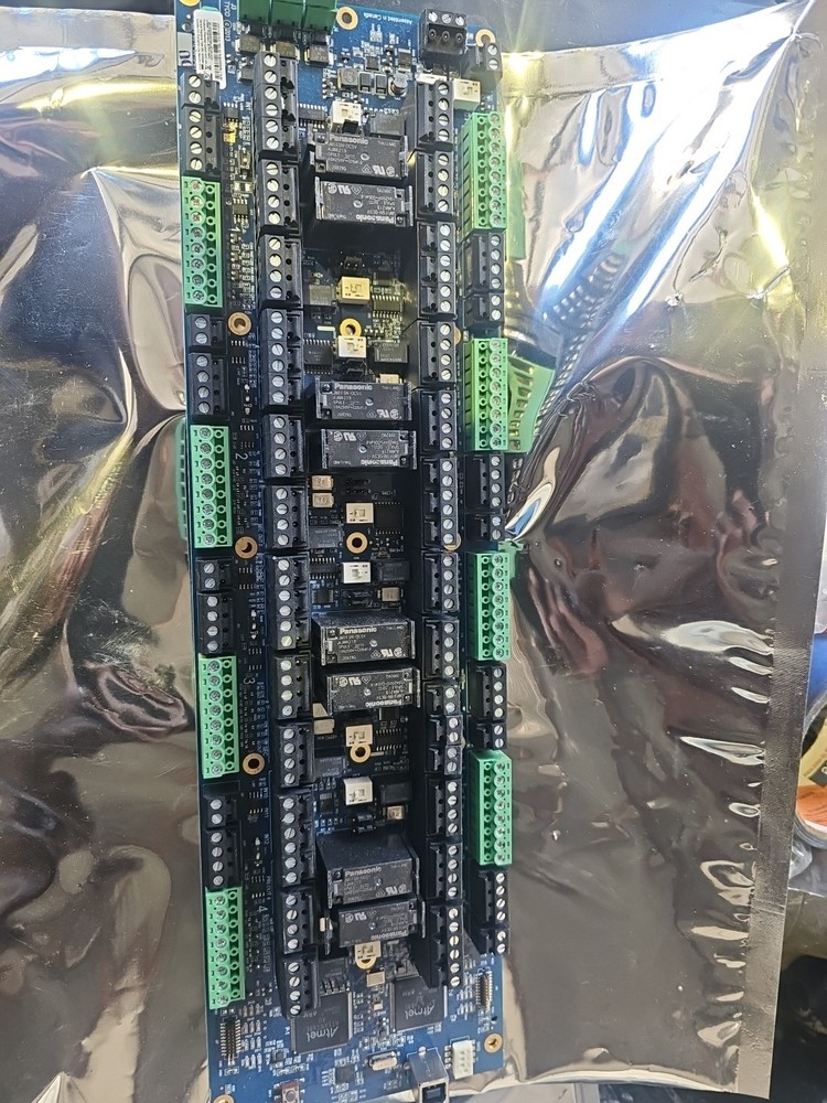 Software House USTAR-ACM iSTAR Ultra 8-Reader Access Control Module NEW No Box