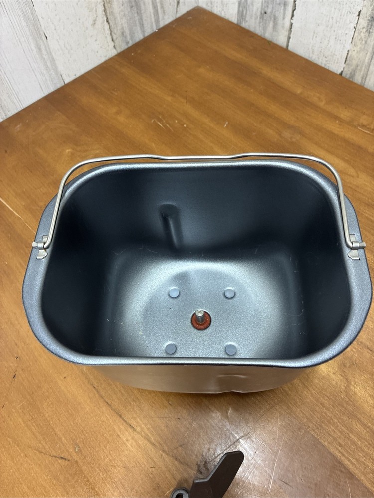 Cuisinart CBK-100 Bread Maker Replacement Pan & Paddle OEM