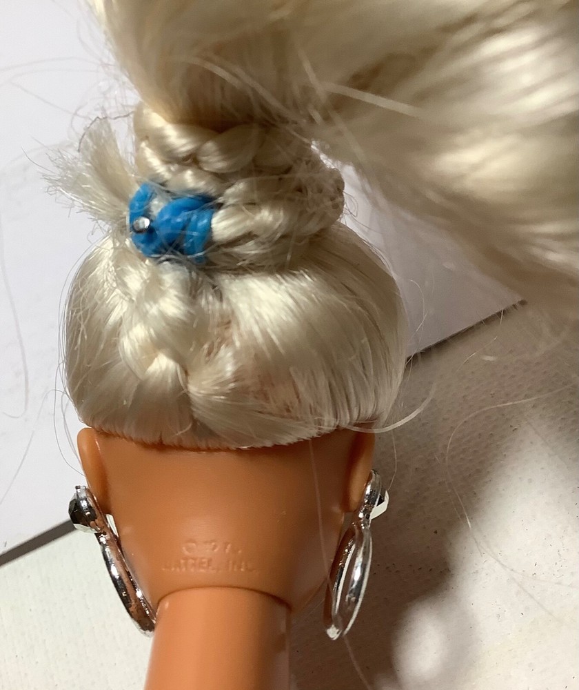 Movin' Groovin' Blonde BARBIE
