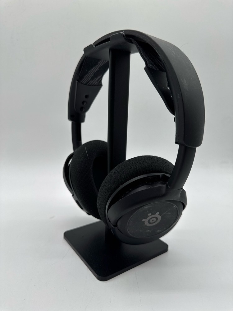 SteelSeries Arctis Nova 3 Multi-Platform Gaming Headset Black