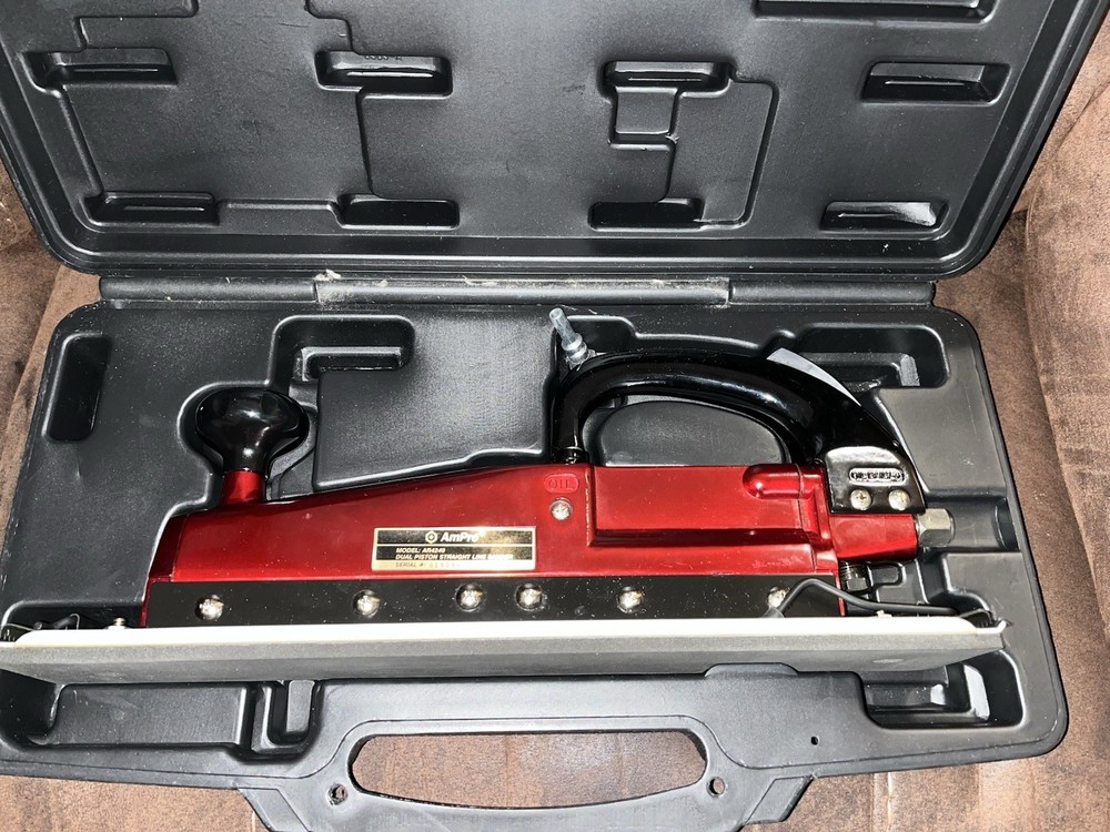 Dual Piston Straight Line Sander