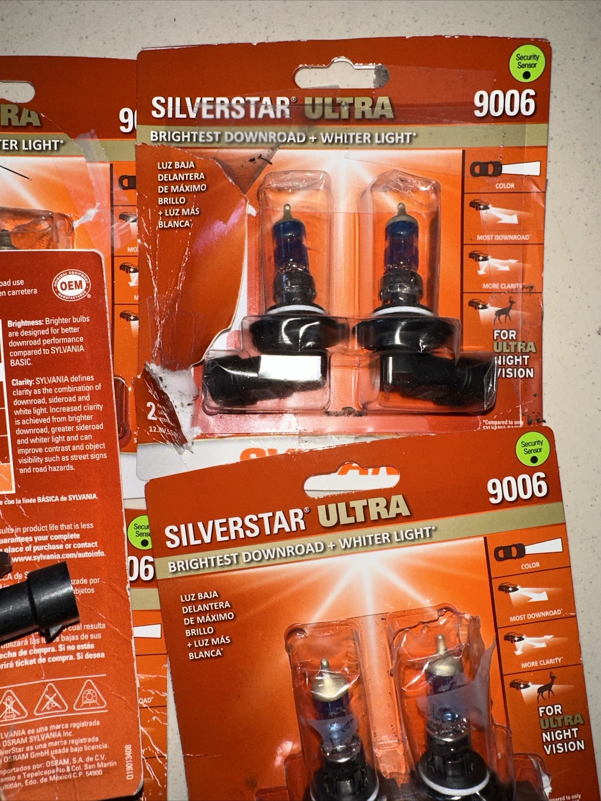 SYLVANIA 9006SU.BP2 9006 SilverStar Ultra Halogen Headlight Bulbs 2 Pack