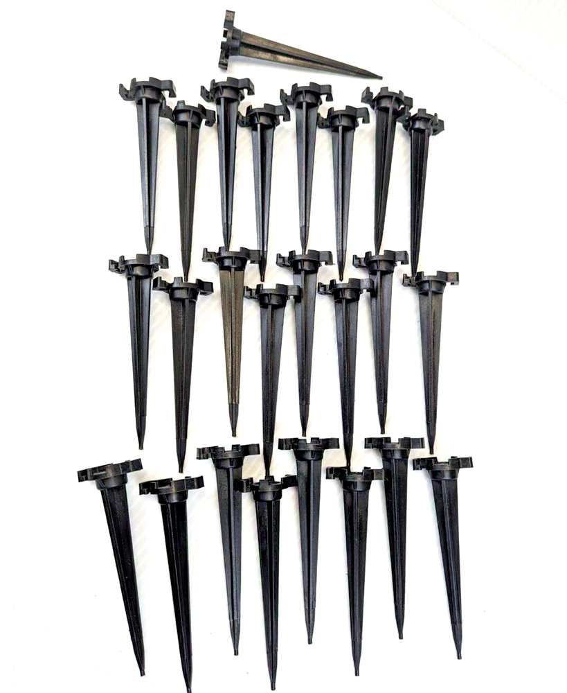 Universal Light Stake 39021 Christmas Light Clip C7 C9 Base 25 Pack