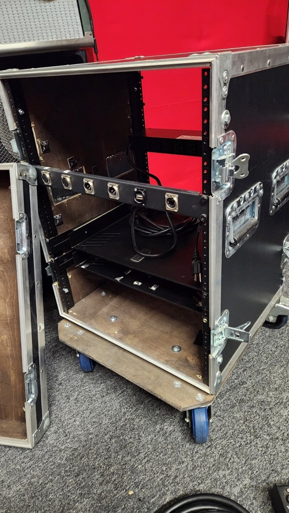 Rack Case with Casters - Pro Audio