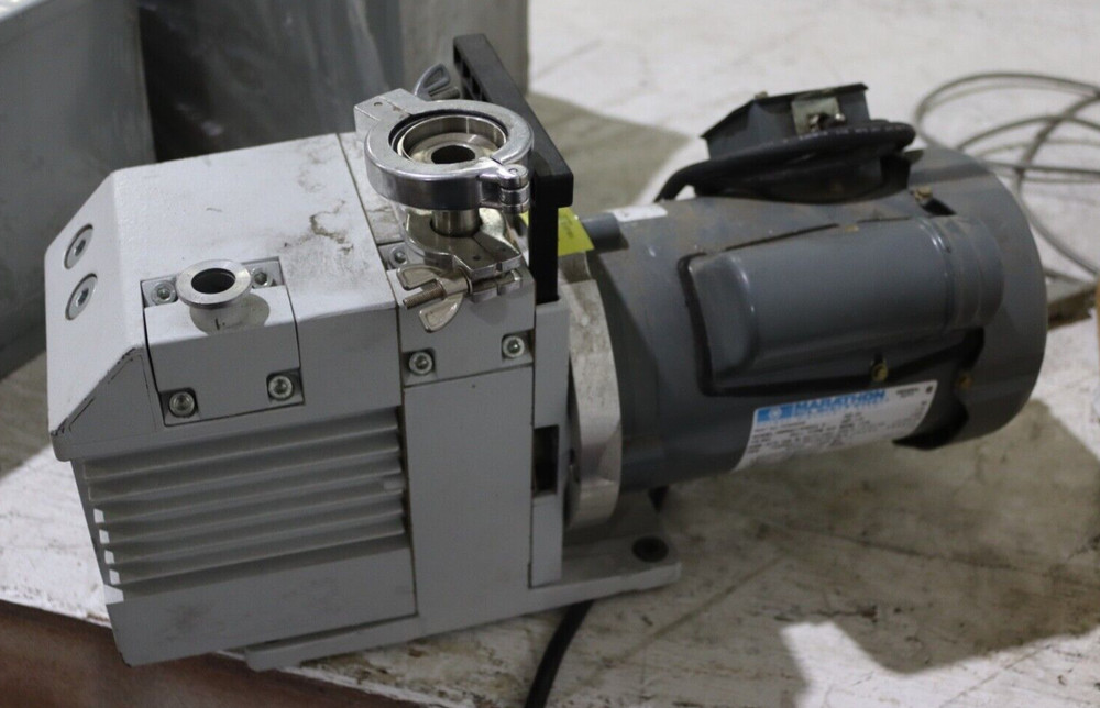 Leybold D4B TRIVAC Vacuum Pump WORKING NICE