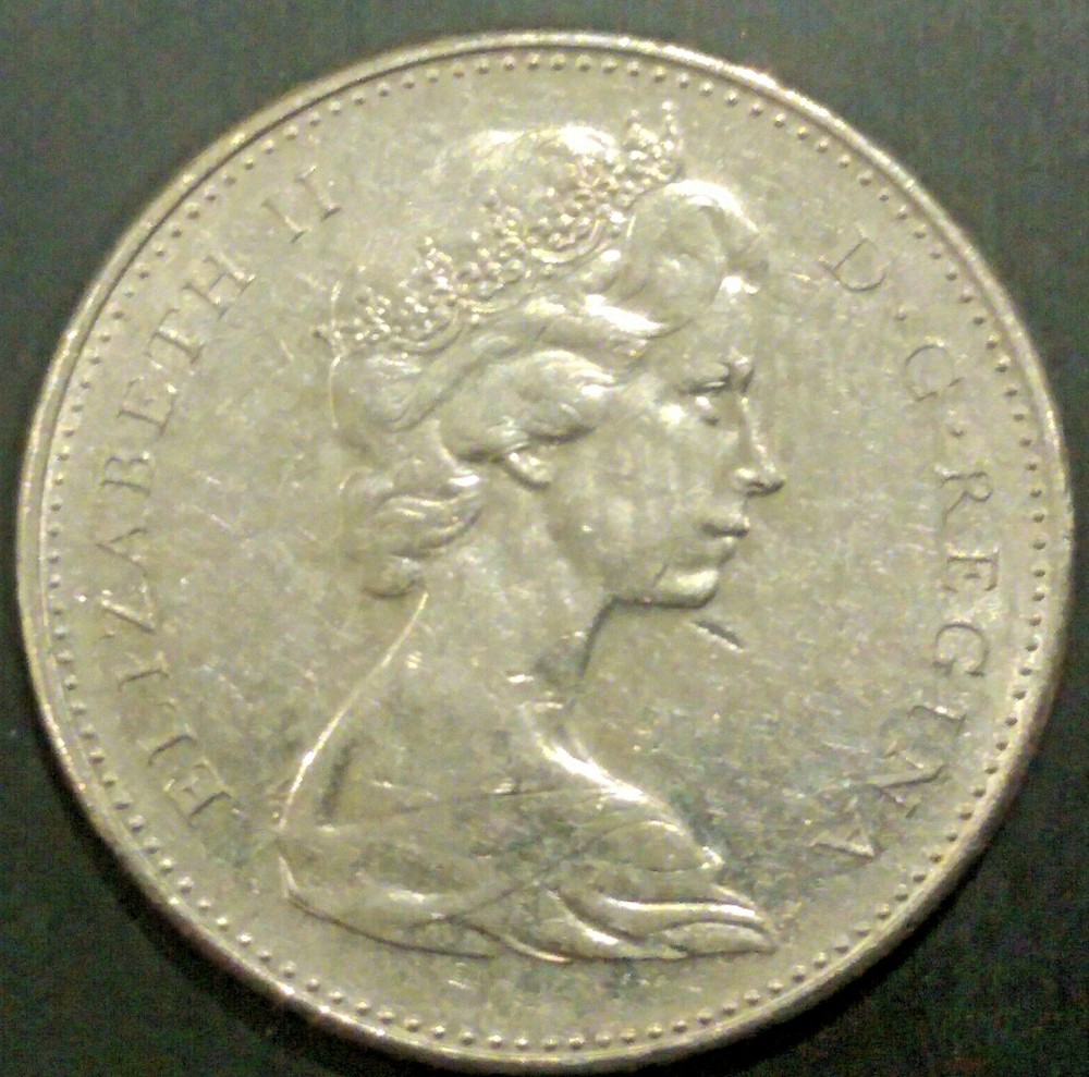 1977 Low 7 CANADA 5 Cent Nickel Coin
