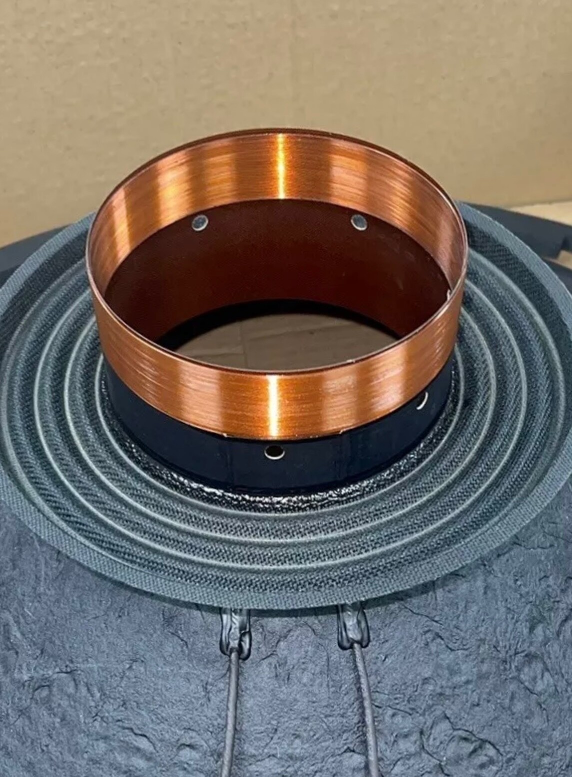 18" PA Woofer 4" Glass Fibre IN-OUT VC, Demodulation Ring, 2400W, MB Acoustics