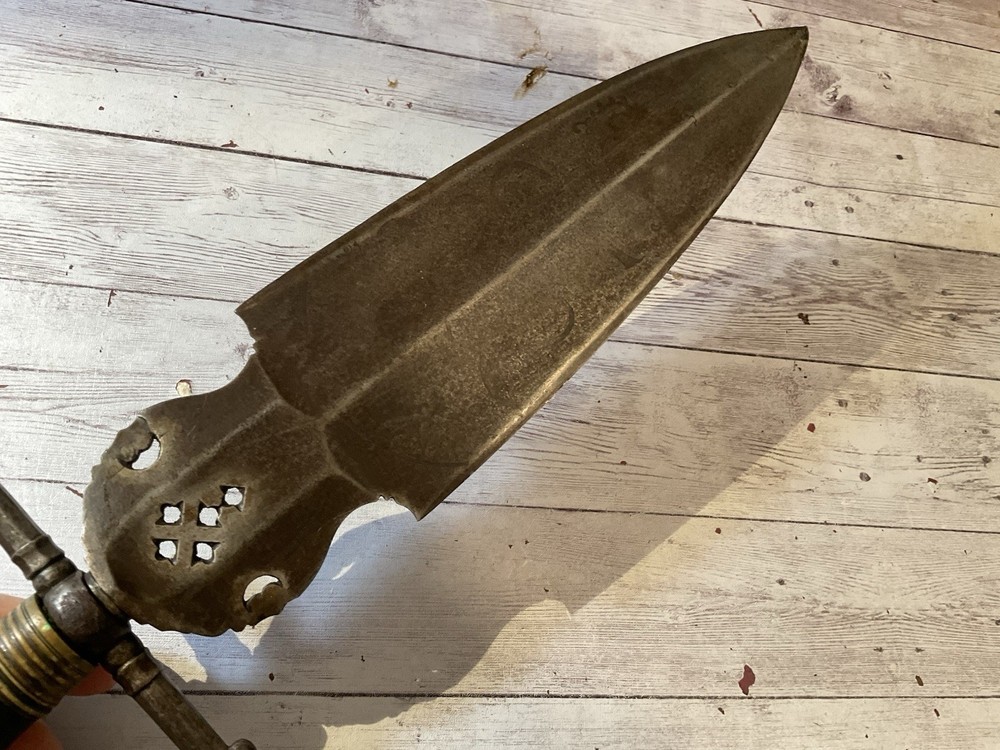 ORIGINAL MASSIVE 1700S ? GERMAN REGIMENTAL BLADE KNIFE