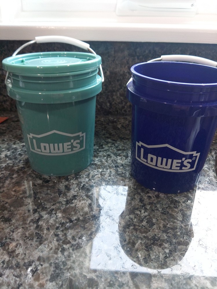 Lowe's 0.5-Quart BPA-Free Mini Paint Bucket, Multi-use.