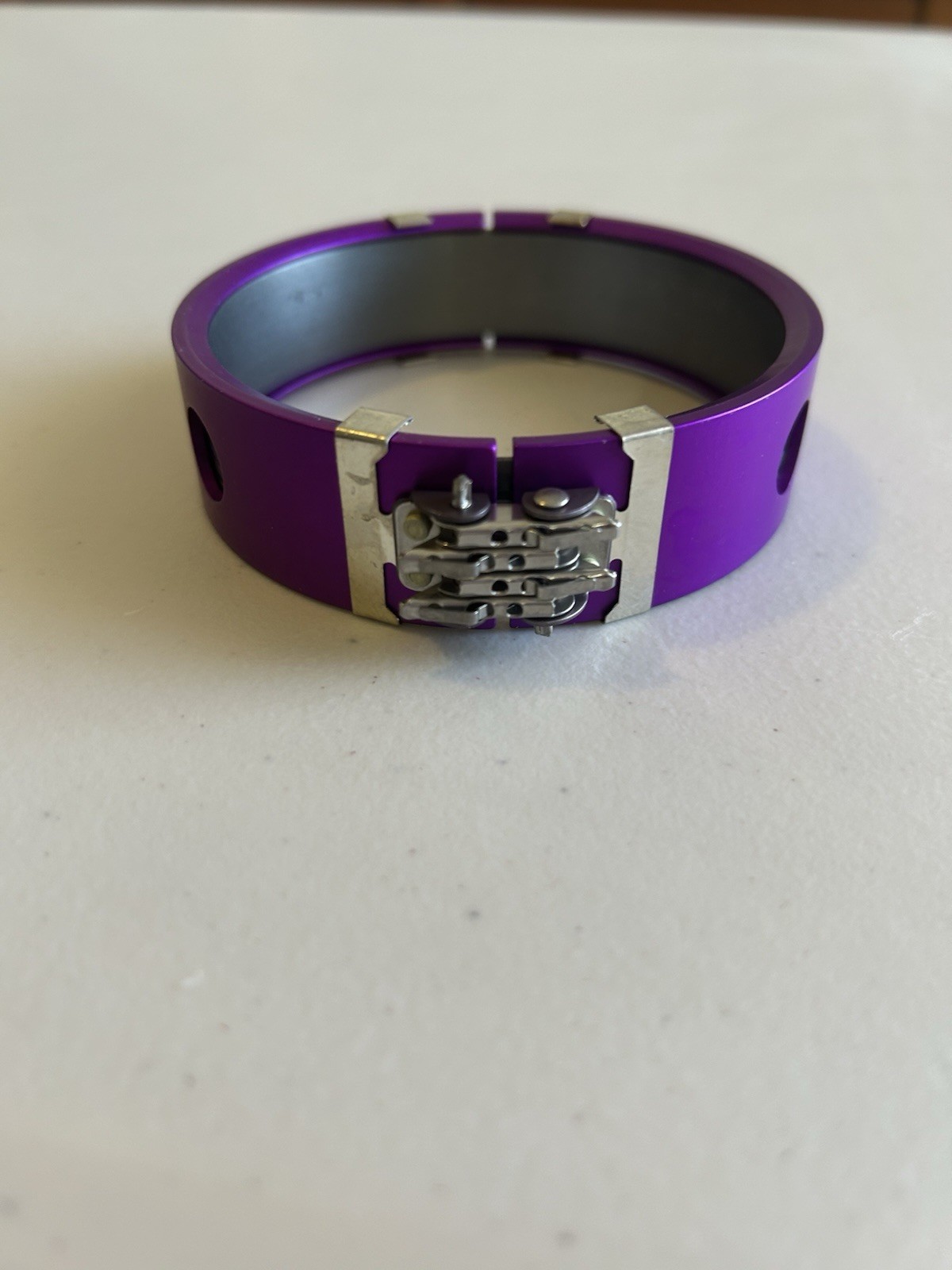 Adel Wiggins Clamp 48DE