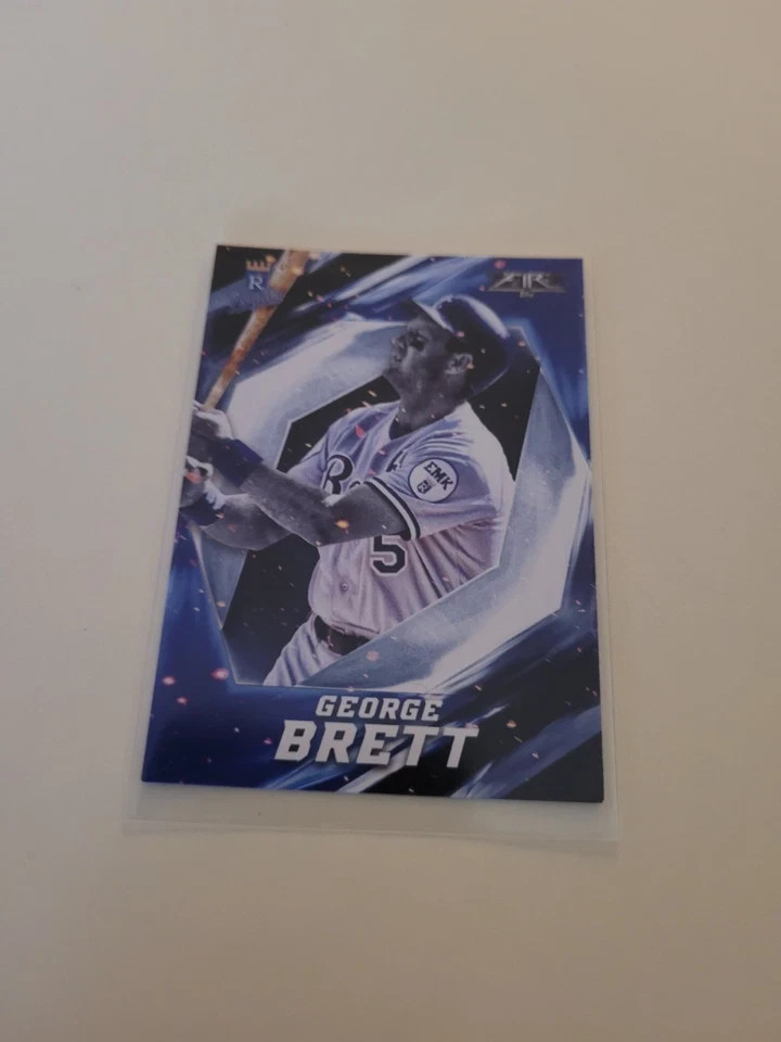 !!!      GEORGE BRETT   TOPPS  FIRE   BASEBALL  CARD $$