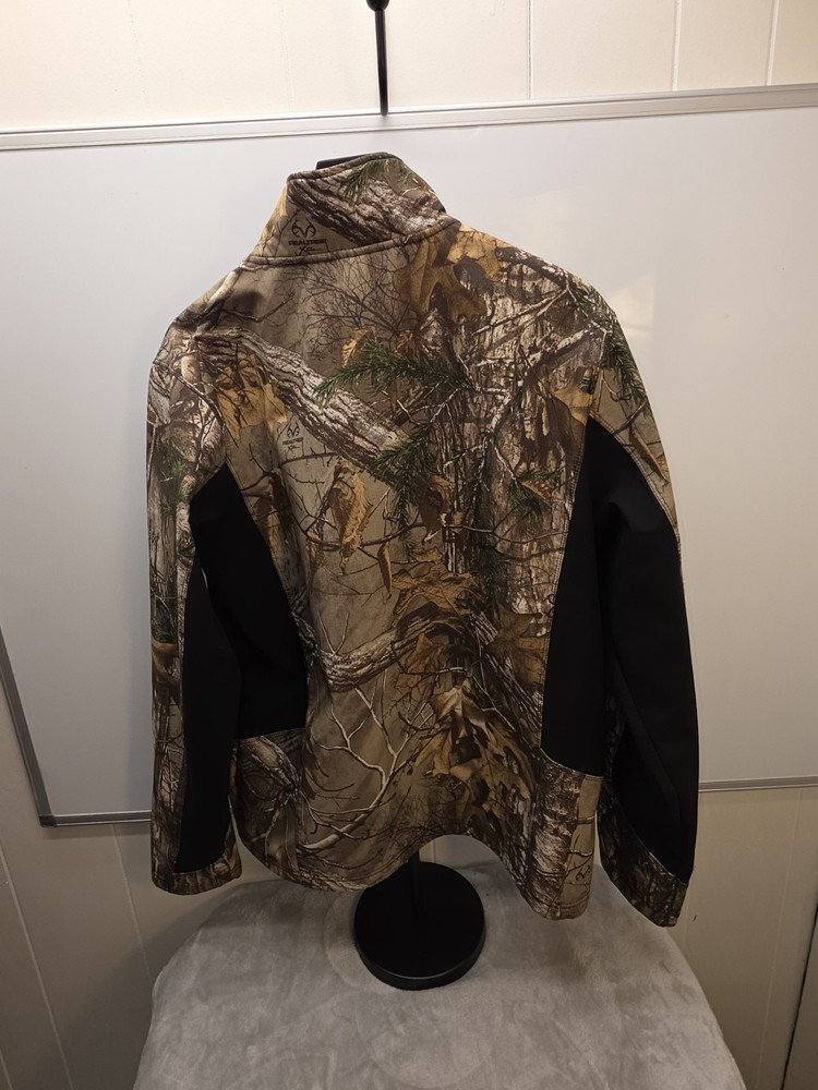real tree camo jacket size large