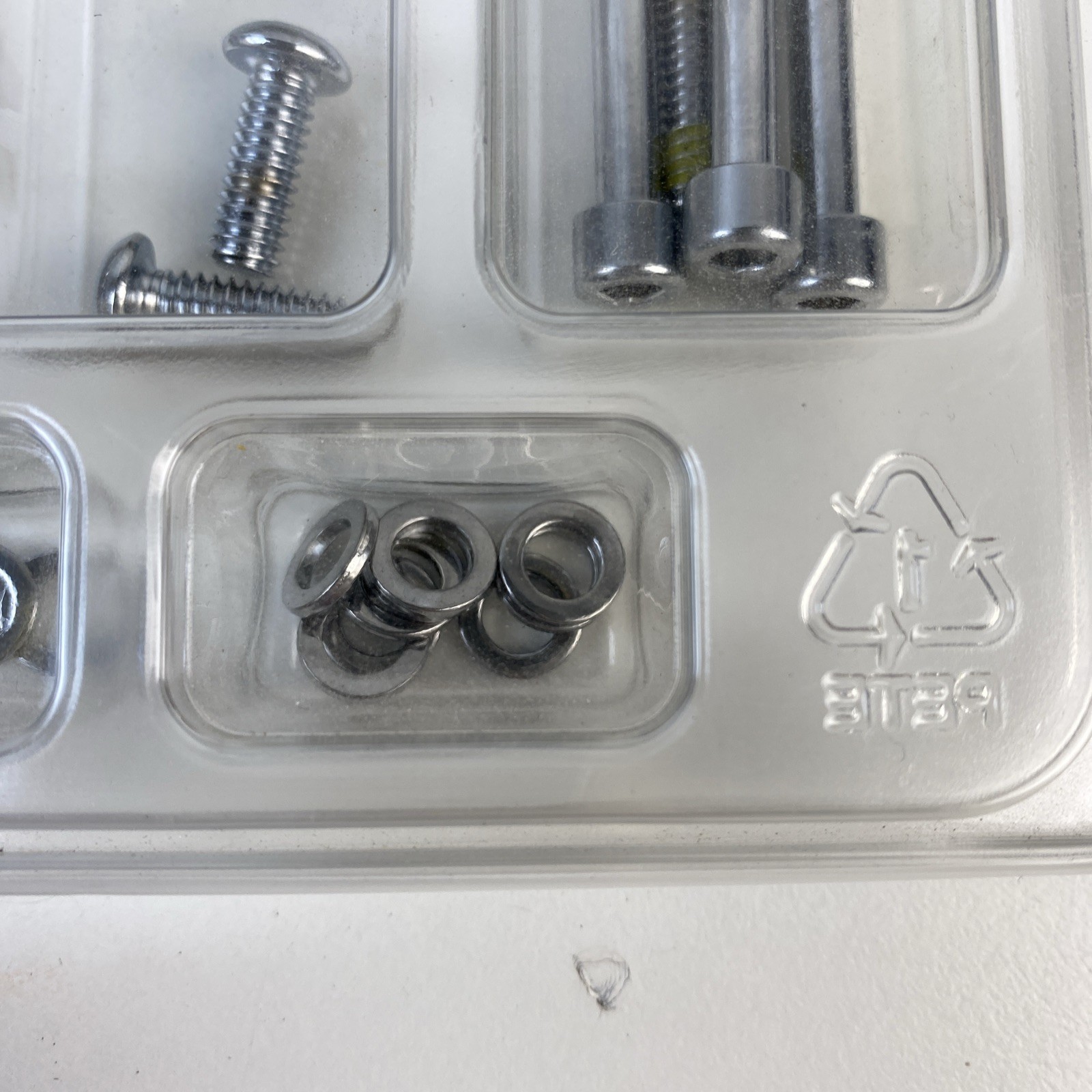 Primary Cover Hardware Bolt Kit Harley '06-'17 Dyna and '07-'17 Softail 60801-06