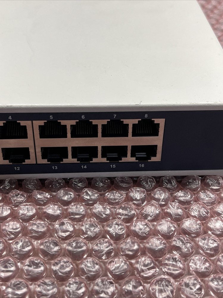 Used CNet Power Switch Ethernet Switch CSH-1600 With AC Cable