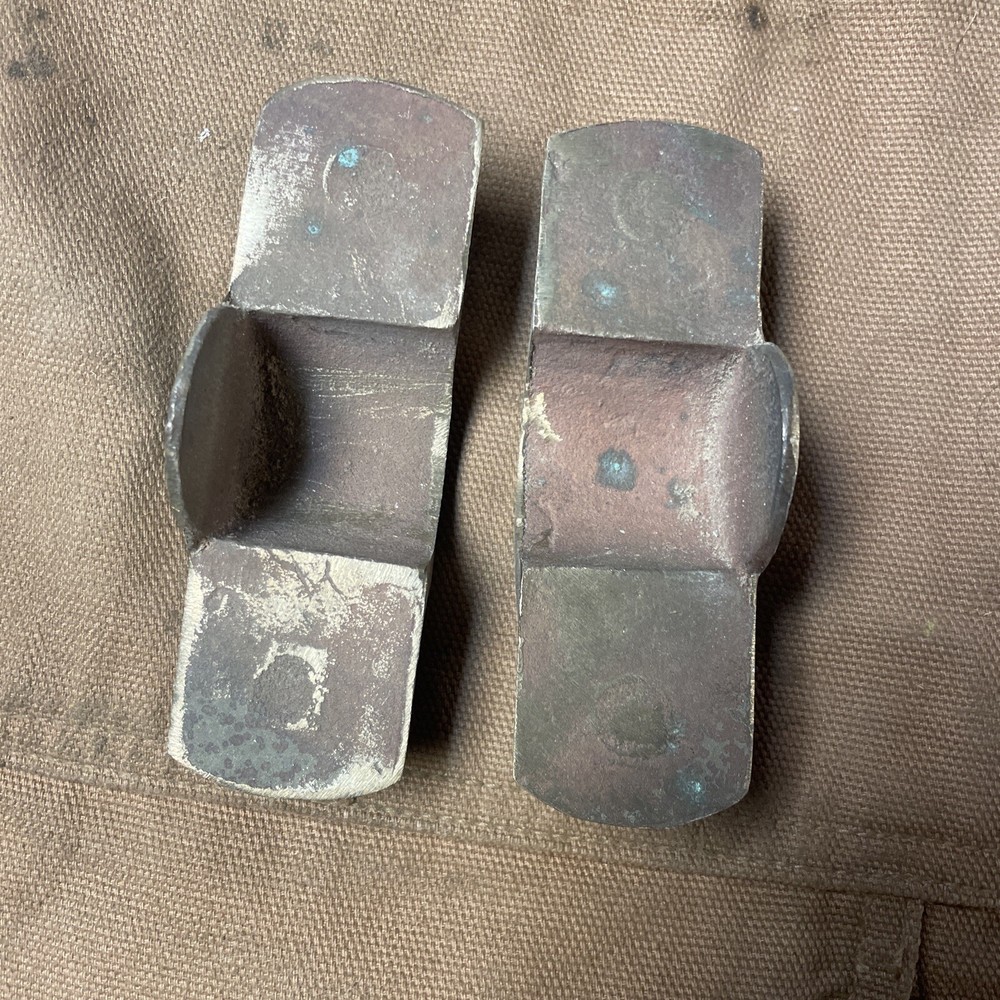 Cast Brass Cannon Trunnion Hardware, Casting