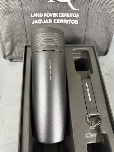 GENUINE RANGE ROVER HAND OVER KIT (MUG/KEYRING)