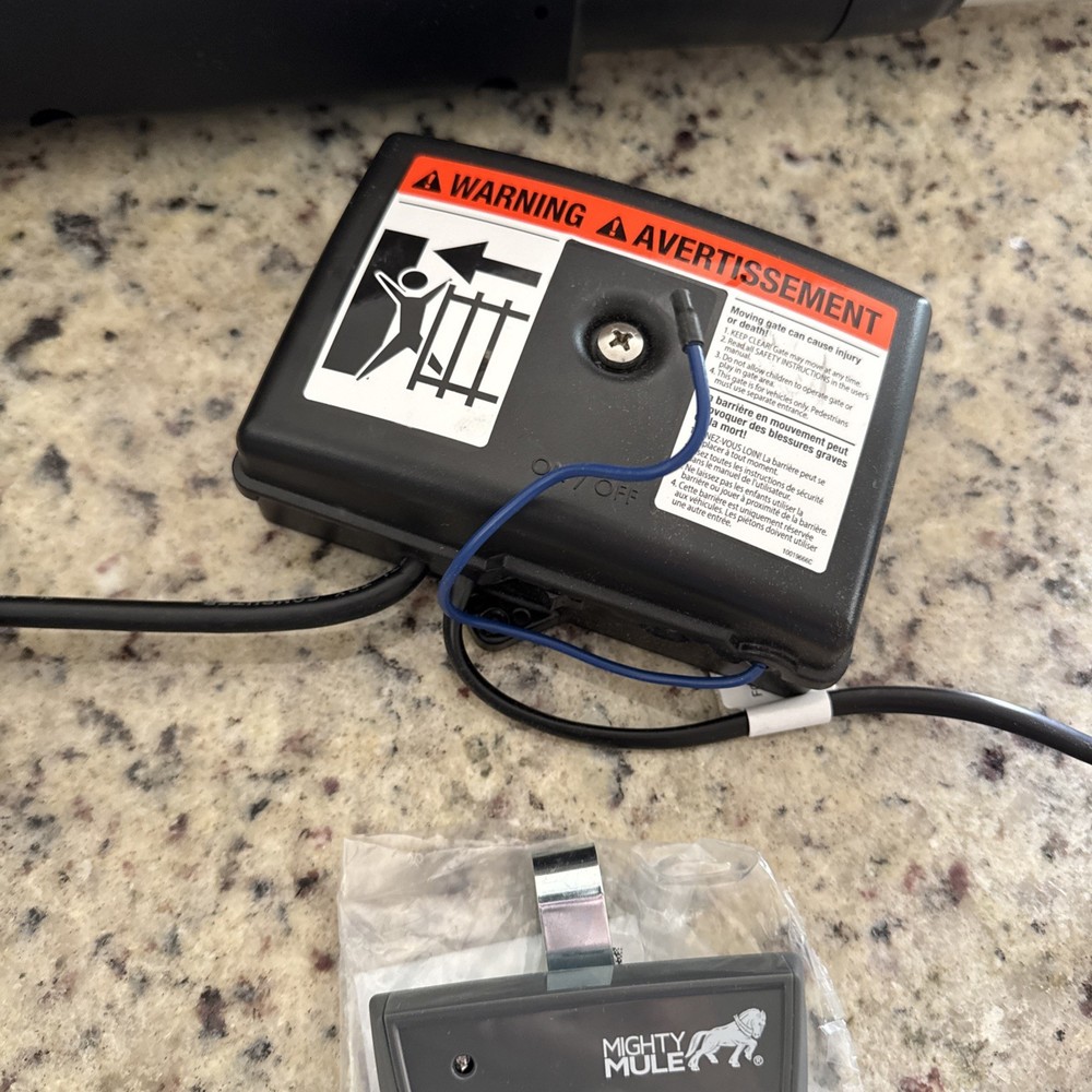 Mighty Mule 271 Automatic Gate Opener Kit with Remote -Barely used