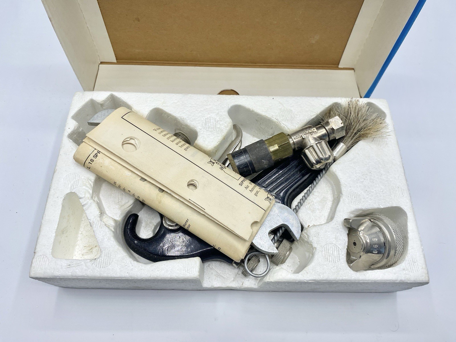 Binks Vintage Model 18 Paint Spray Gun With Sharpe 450 Canister Box/ Manuals