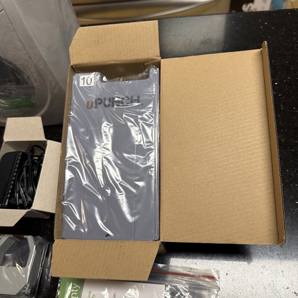 UPUNCH Auto-Align Calculating Time Clock Bundle UB2300 With Time Cards