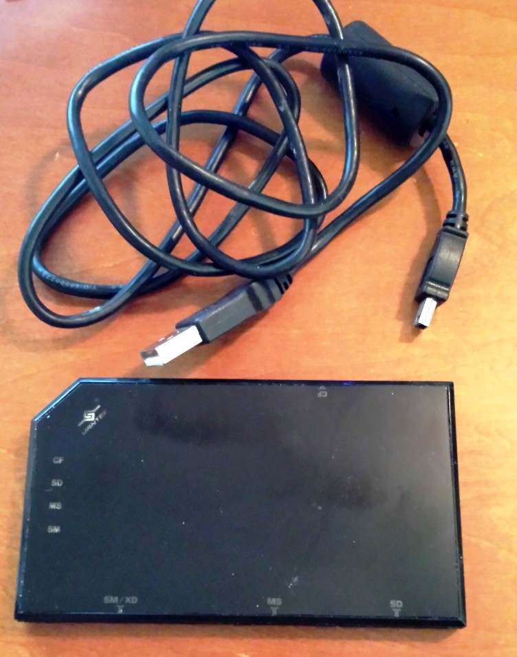 Handy 4" USB 2.0 Memory Card Reader/Writer Vantec UGT-CR-920