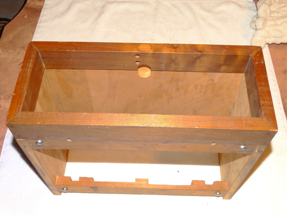 Vintage Wood Case *READ*