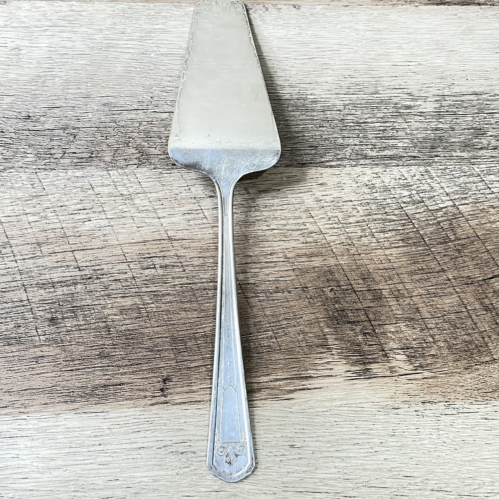 National Silver Co. NTS30 Pattern Wreath Silverplate Pie / Cake Server
