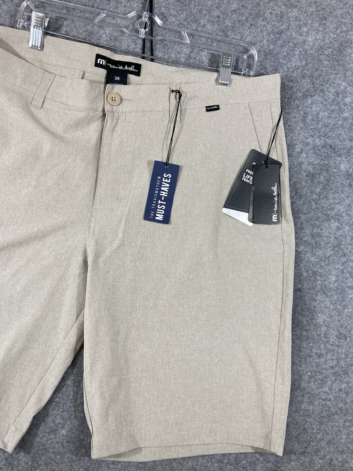 Travis Mathew Beck Golf Chino Shorts Mens 38 Khaki Stretch Wrinkle Resistant NWT