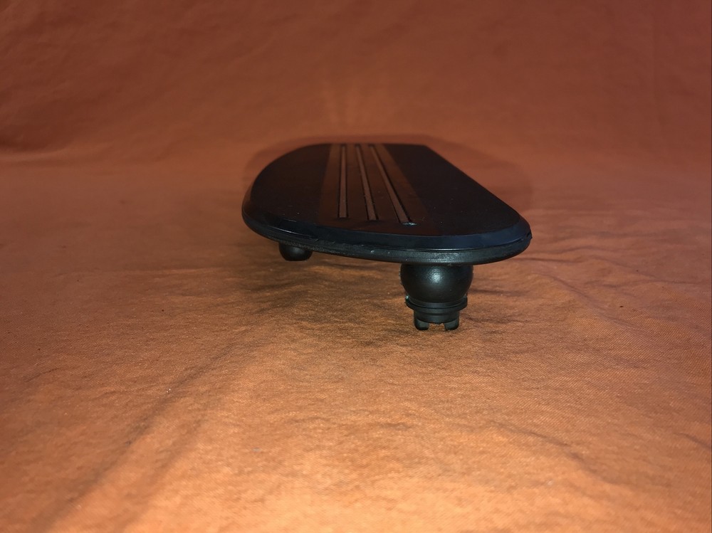 HARLEY-DAVIDSON GENUINE STREAMLINER FLOORBOARD RUBBER INSERT-RIGHT SIDE ONLY!