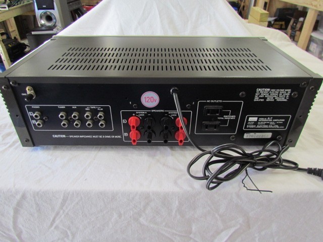 Sansui Integrated DC Servo Amplifier A-7 Silver Face -Tested -Working-VERY CLEAN