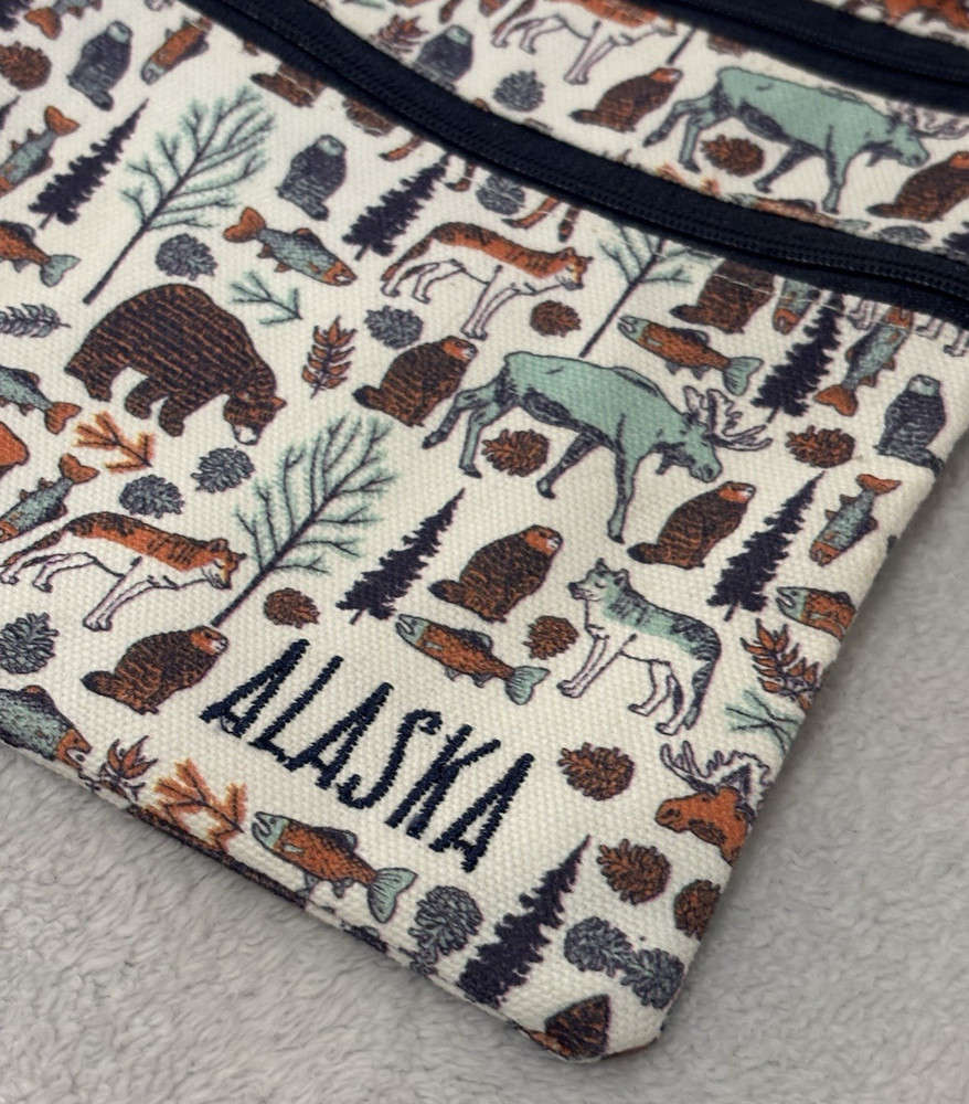 Alaska Outpost Small Zipper Bag || NWT