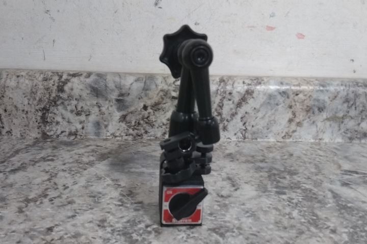 Starrett 660 7.5 In Maximum Reach Magnetic-Base Indicator Holder