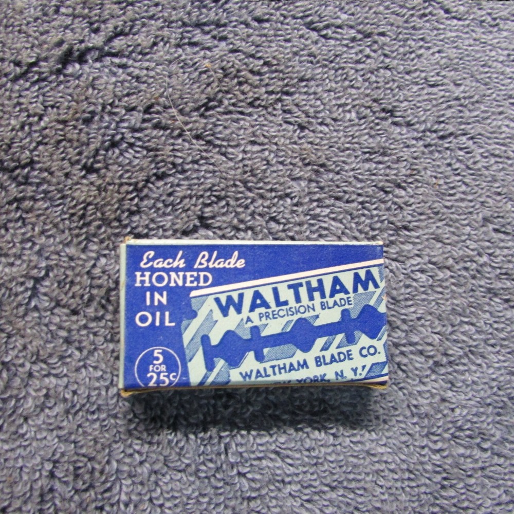 Waltham Double Edge Razor Blade Display ( 19 Boxes)