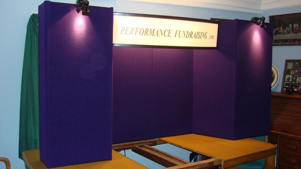 TRADE SHOW TABLE DISPLAY