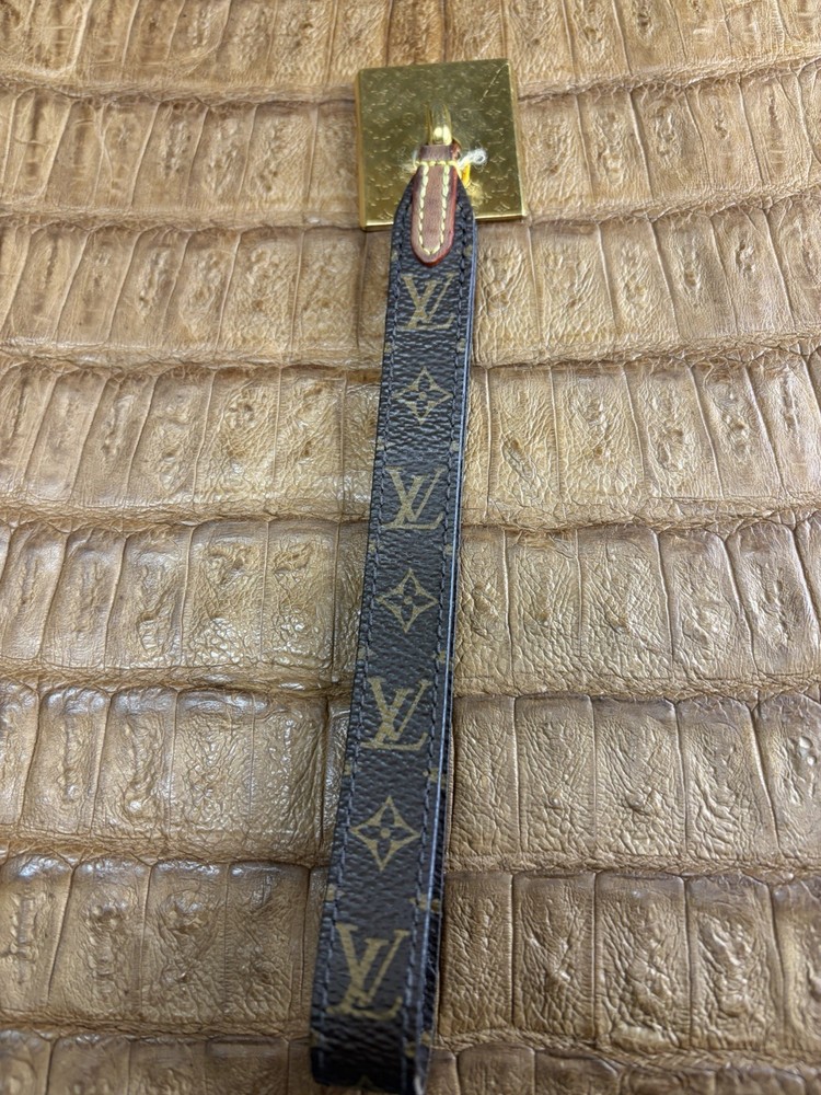 Louis Vuitton Monogram Dragonne Phone Ring Strap Accessorie