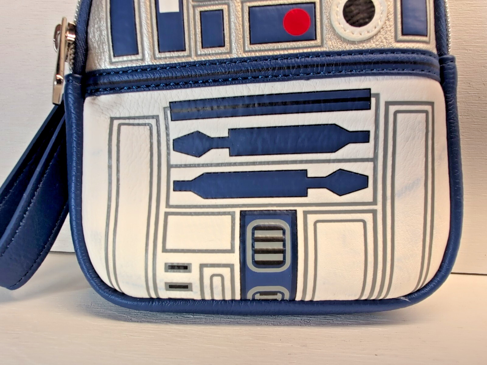 7" LOUNGEFLY DISNEY STAR WARS R2-D2 DROID MINI BELT BAG & WRISTLET - IMPERFECT