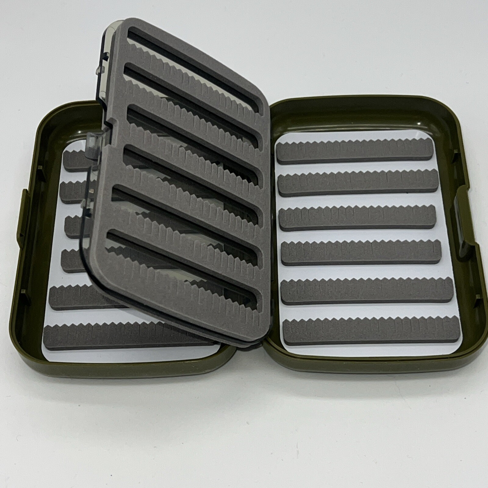 Swing Leaf Fly Box With Large Capacity (500+ flies) Olive