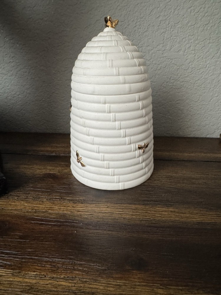 Beehive Shaped Empty Candle Jar With Lid