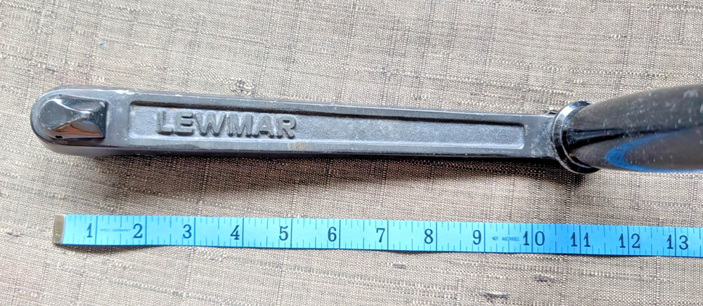 Lewmar locking aluminum winch handle