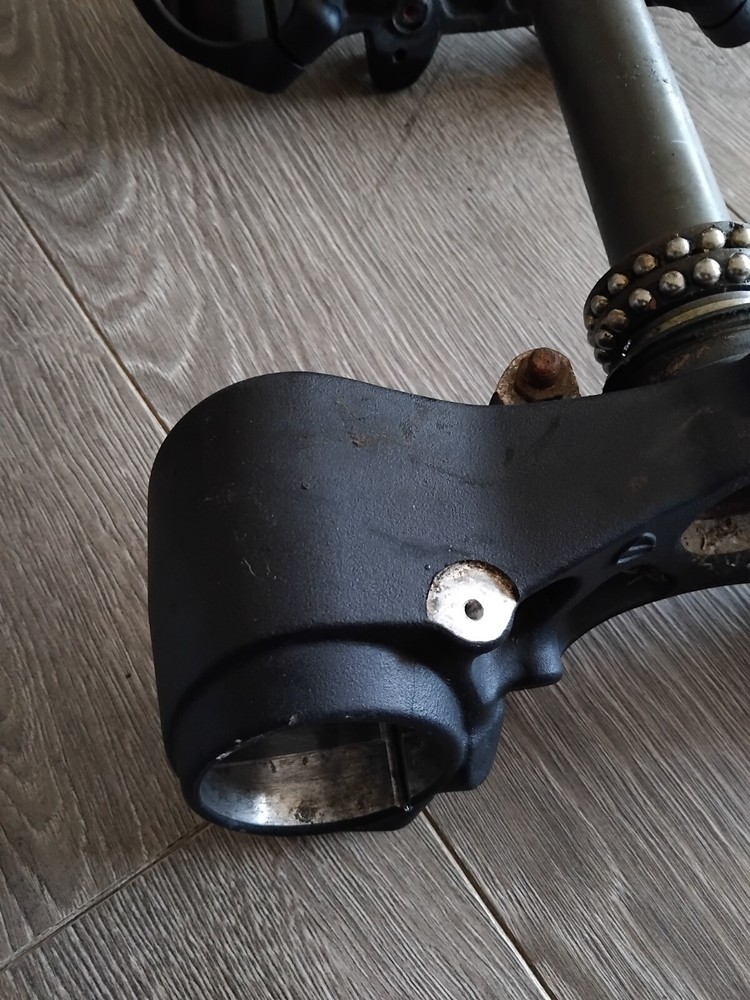 Ducati Diavel 2011 Complete Fork Yokes Top And Bottom
