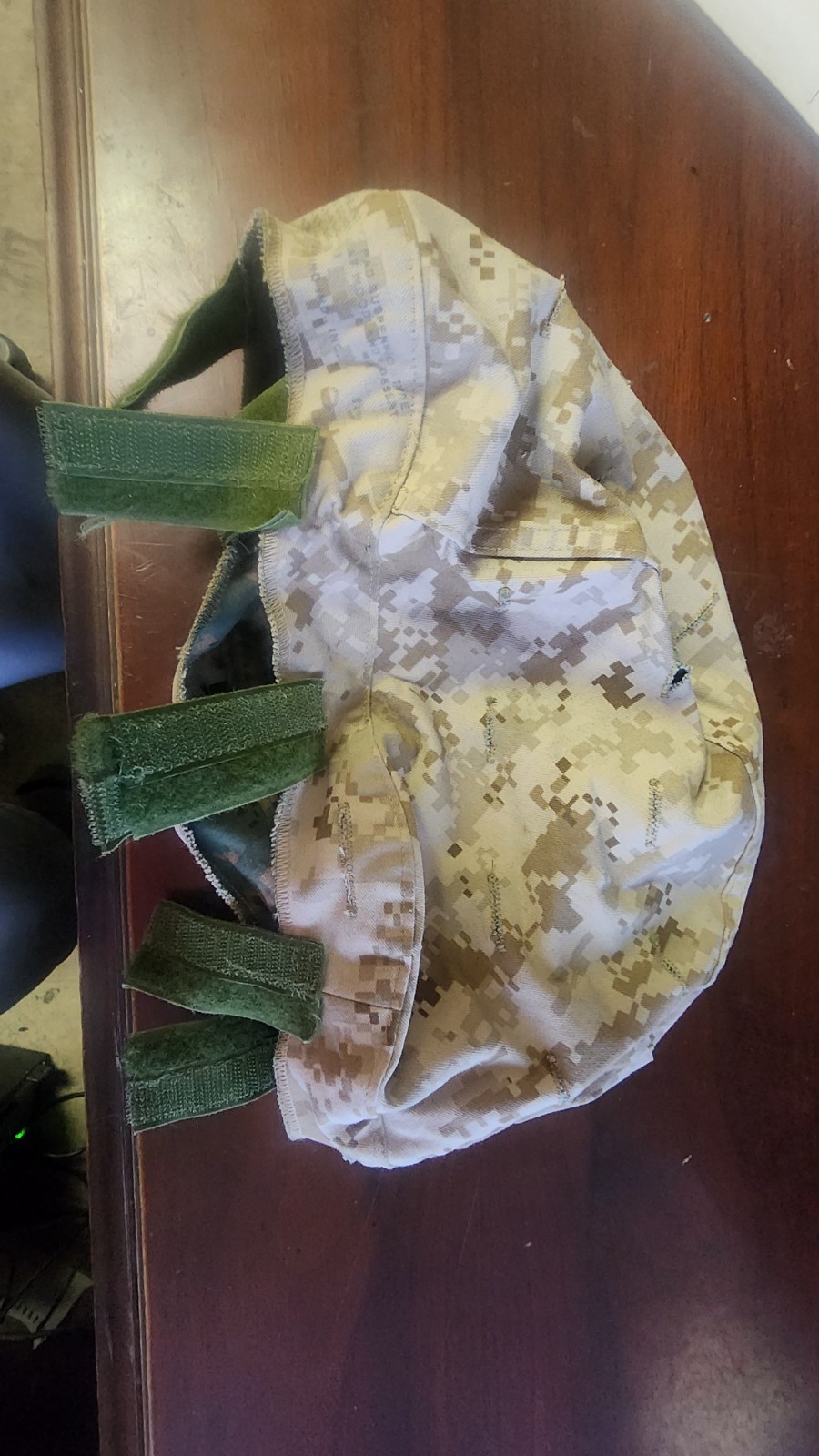 USMC Helmet Cover Reversable Woodland Desert MARPAT- Medium/Large